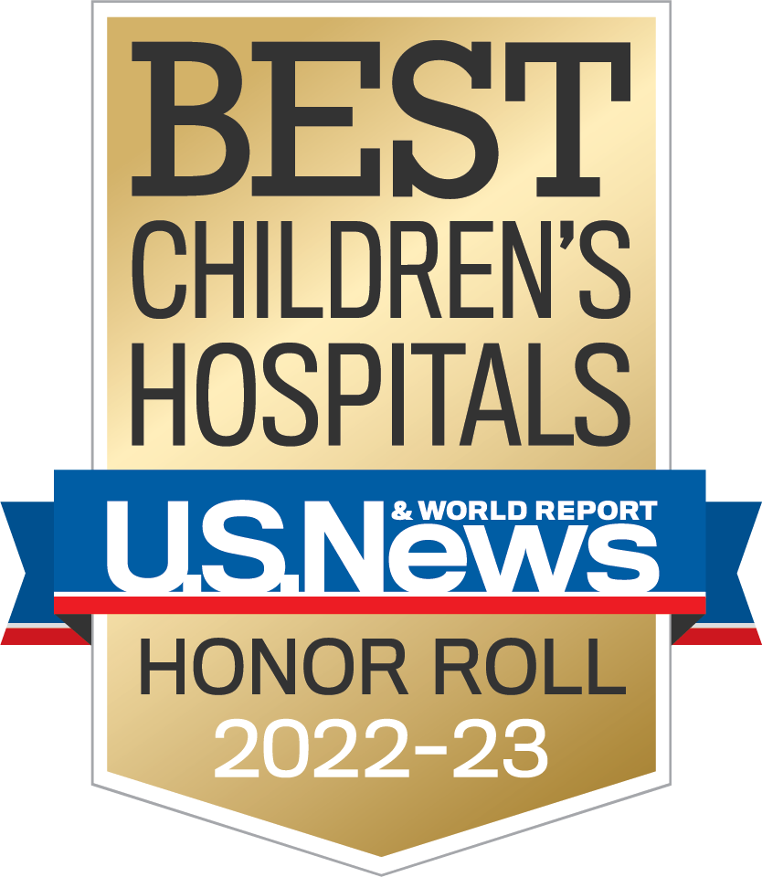 美国最佳儿童医院美国新闻与世界报告荣誉榜2022-23徽章